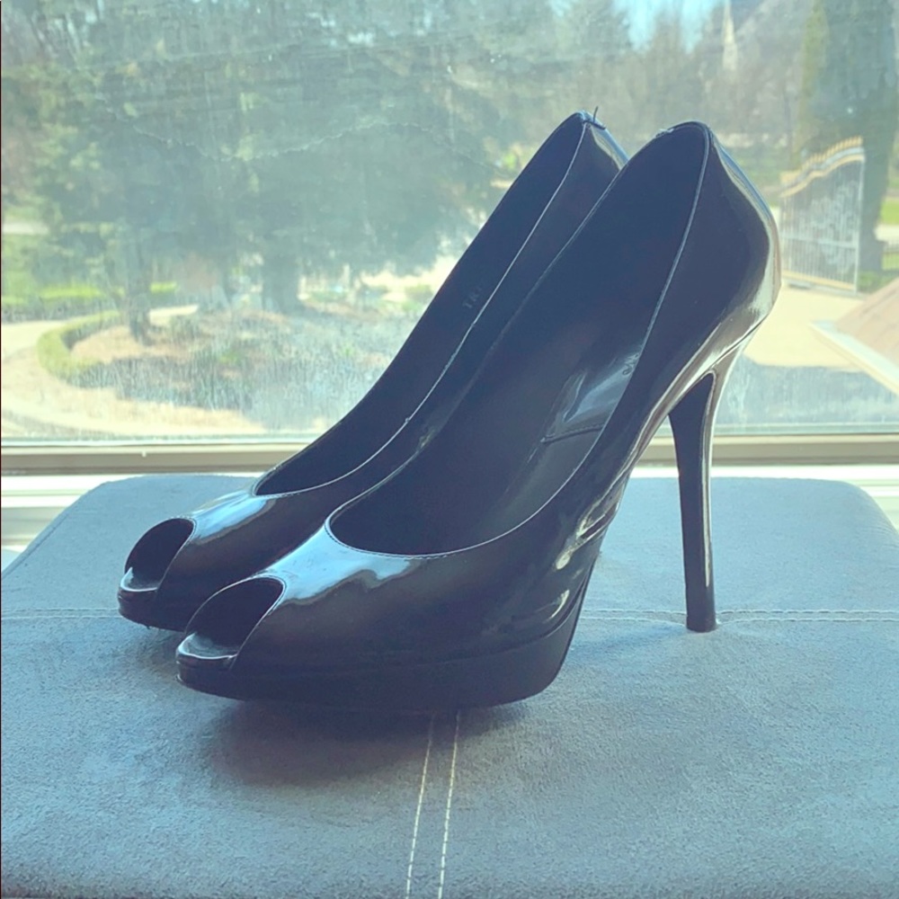 Christian Dior black patent peep toe heels. 38.5